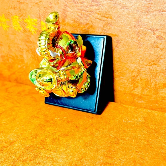 Feng Shui Golden Elephant For The Lunar New Year.  Luck, Protection, Wea… - Picture 12 of 16